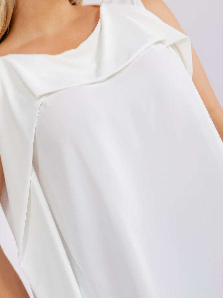 PLUS SIZE SLEEVELESS DETAILED BLOUSE