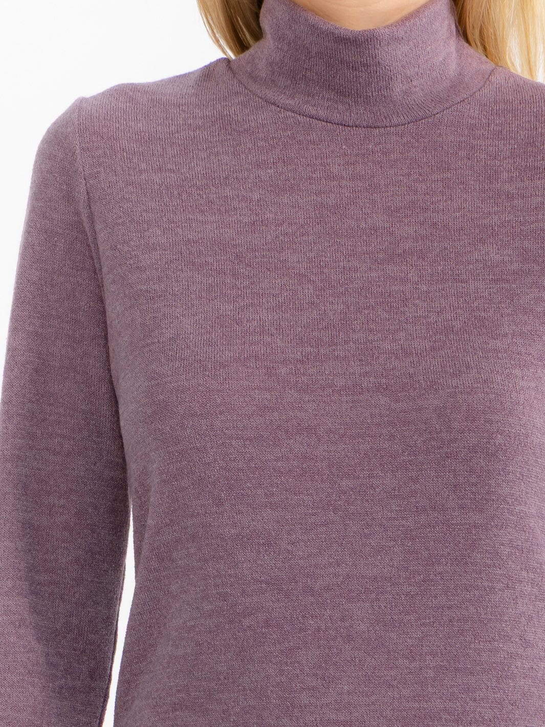 WOMEN'S LONG SLEEVE TURTLE NECK TOP