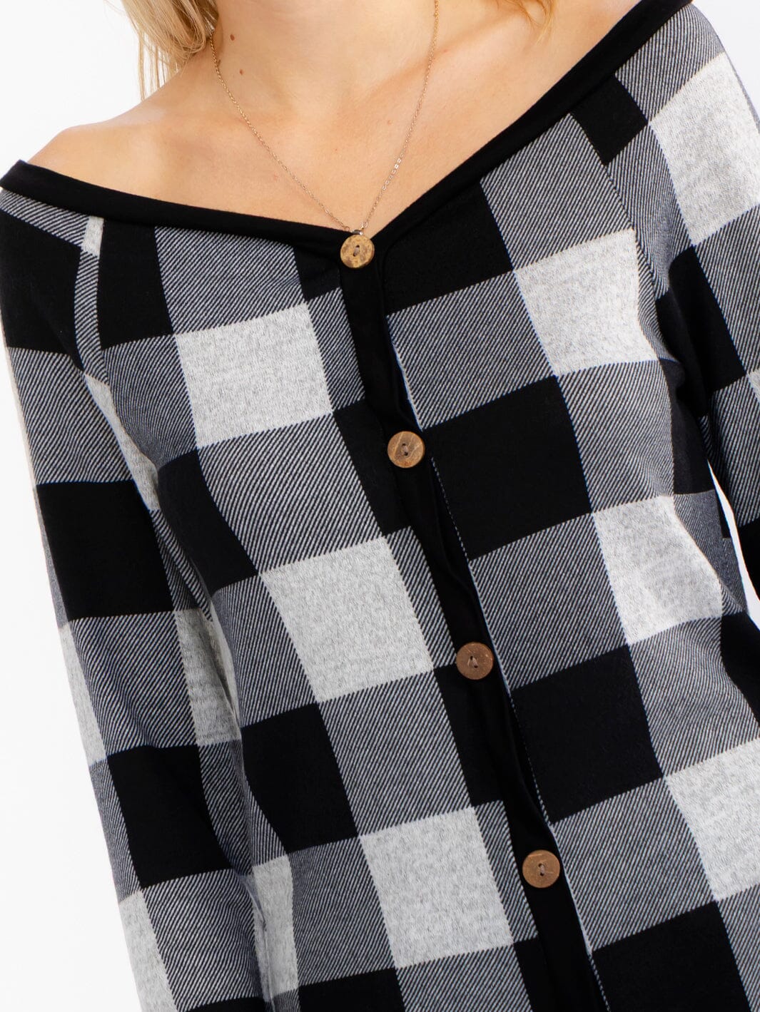WOMEN'S LONG SLEEVE V-NECK BUTTON DETAILED PLAID TOP