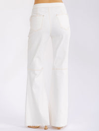 WOMEN'S BUTTON CLOSURE POCKETS BELL LEG STRETCH DENIM PANTS