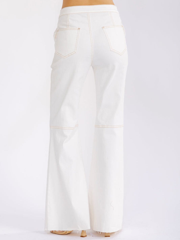 WOMEN'S BUTTON CLOSURE POCKETS BELL LEG STRETCH DENIM PANTS