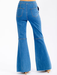 WOMEN'S BUTTON CLOSURE POCKETS BELL LEG STRETCH DENIM PANTS