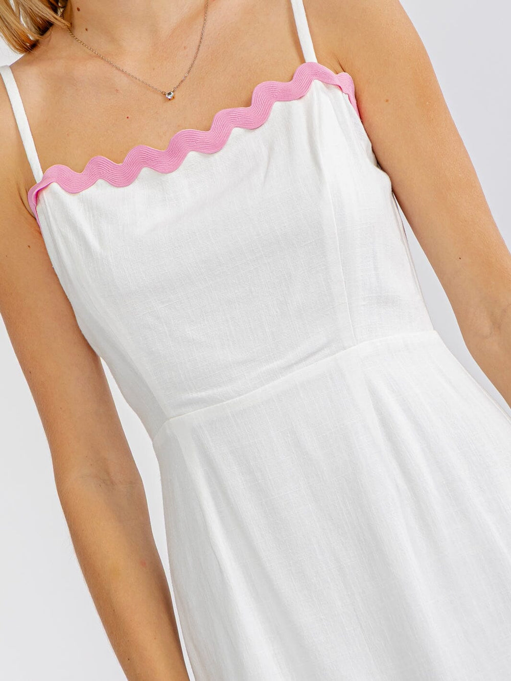 WOMEN'S SLEEVELESS SQUARE NECK TRIM DETAILED MINI DRESS