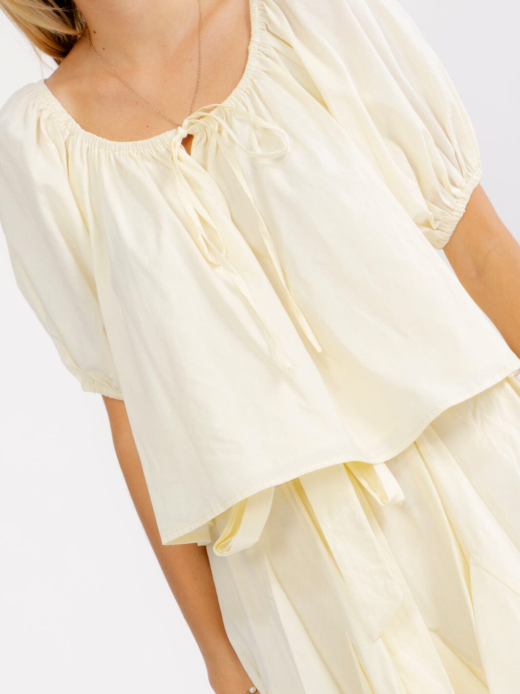 WOMEN'S SHORT SLEEVE BLOUSE & ELASTIC WAIST MINI SKIRT SOLID 2PC. SET