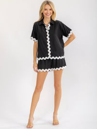WOMEN'S SHORT SLEEVE BLOUSE & ELASTIC WAIST SHORTS COLORBLOCK TRIM DETAILED 2PC. SET