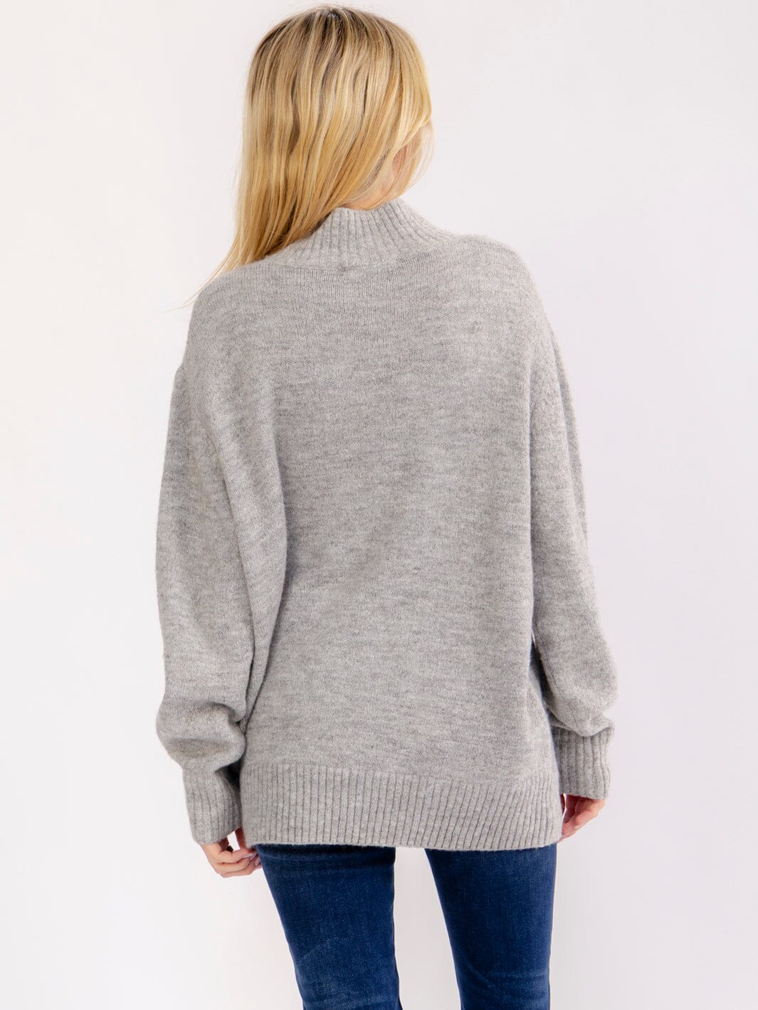 WOMEN'S LONG SLEEVE MOCK NECK PULLOVER OVERSIZED SWEATER