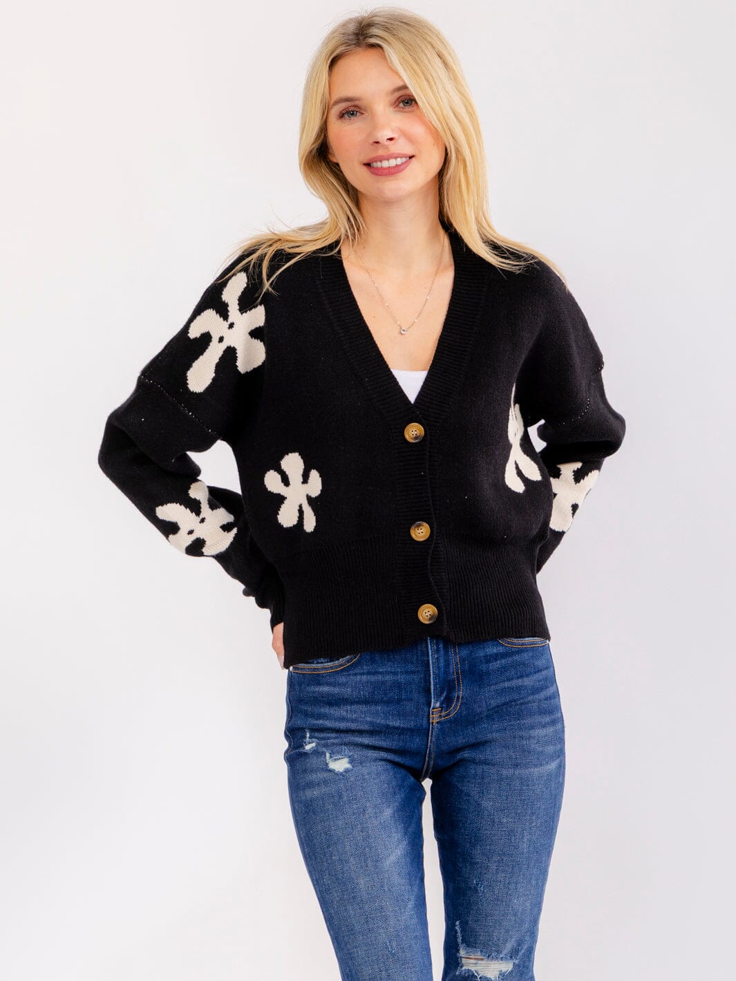WOMEN'S LONG SLEEVE BUTTON CLOSURE FLORAL SWEATER