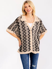 WOMEN'S SHORT SLEEVE BUTTON UP COLORBLOCK KNIT BLOUSE