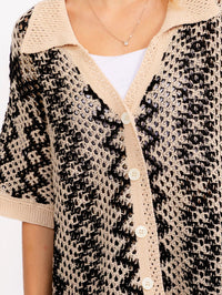 WOMEN'S SHORT SLEEVE BUTTON UP COLORBLOCK KNIT BLOUSE