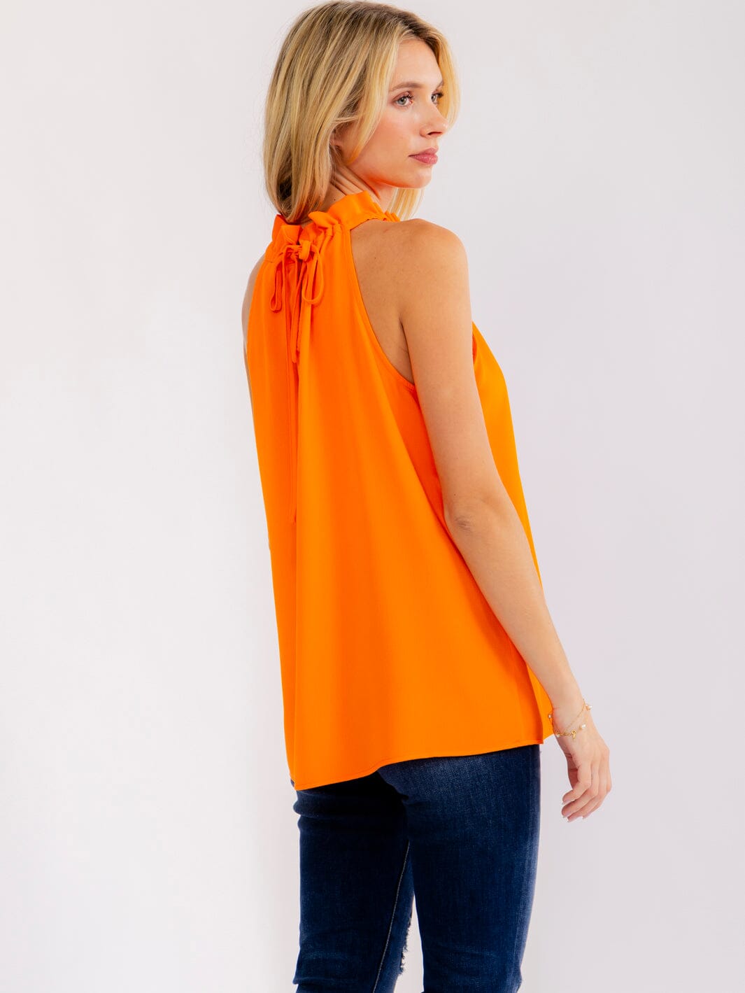 WOMEN'S SLEEVELESS HALTER NECK LOOSE FIT TOP
