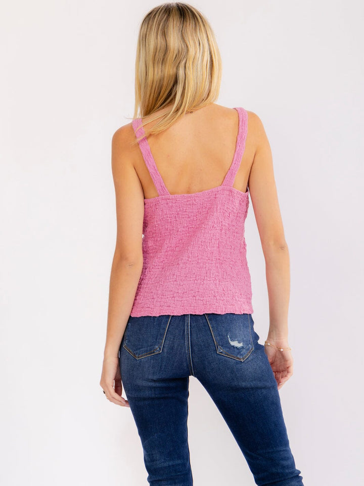 WOMEN'S SLEEVELESS V-NECK CUT OUT TANK TOP