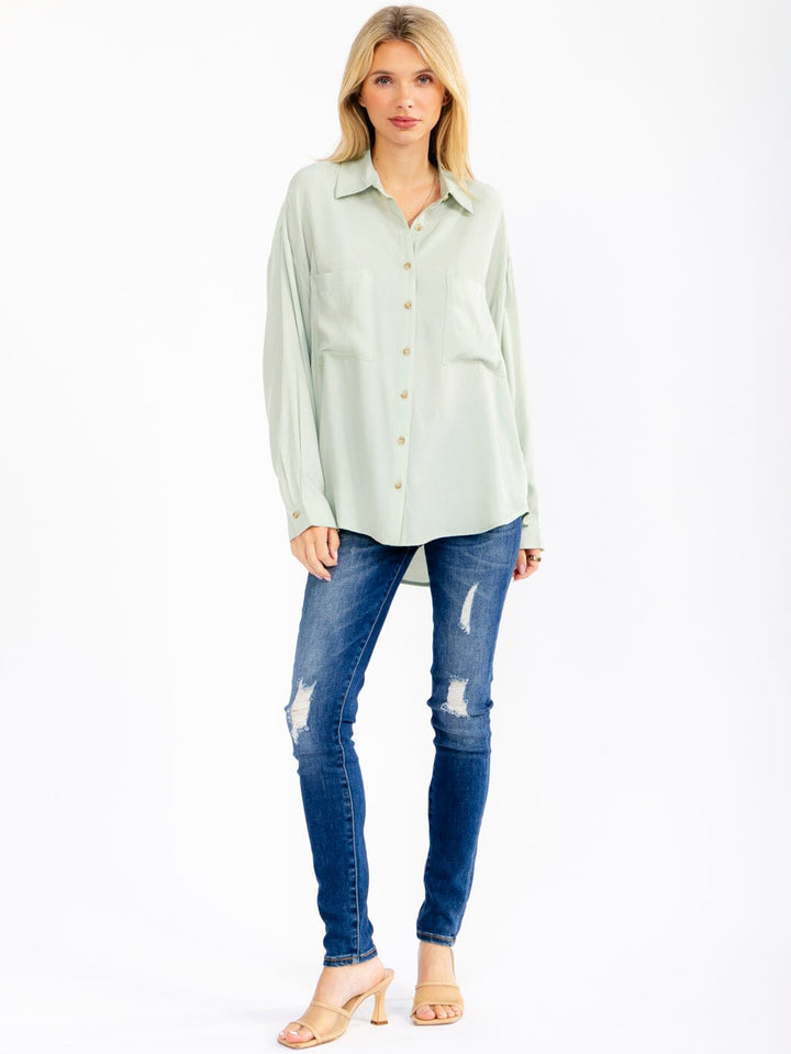 WOMEN'S LONG SLEEVE BUTTON UP FRONT POCKET OVERSIZED SHIRT