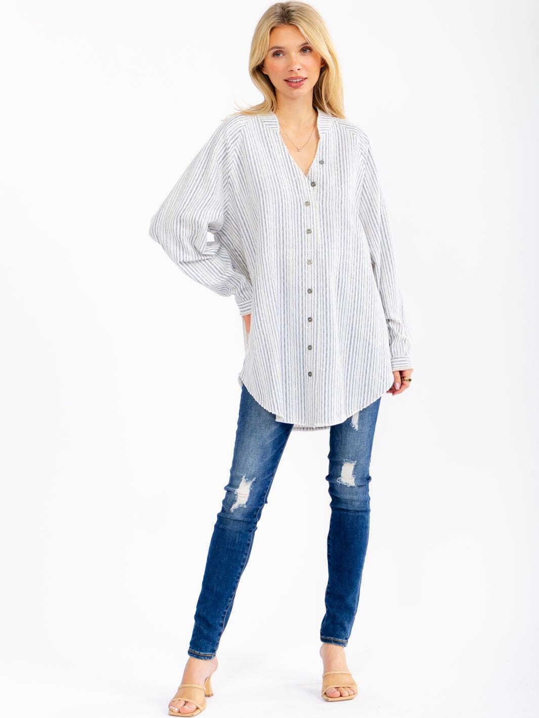 WOMEN'S LONG SLEEVE V-NECK BUTTON UP FRONT POCKETS COLORBLOCK OVERSIZED SHIRT