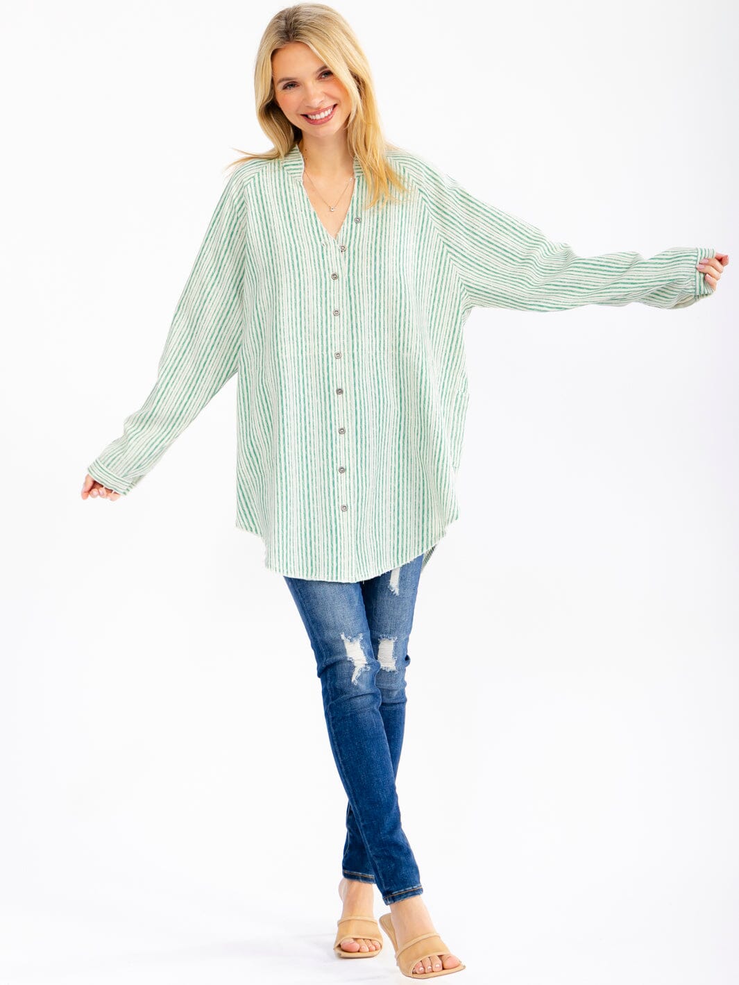 WOMEN'S LONG SLEEVE V-NECK BUTTON UP FRONT POCKETS COLORBLOCK OVERSIZED SHIRT