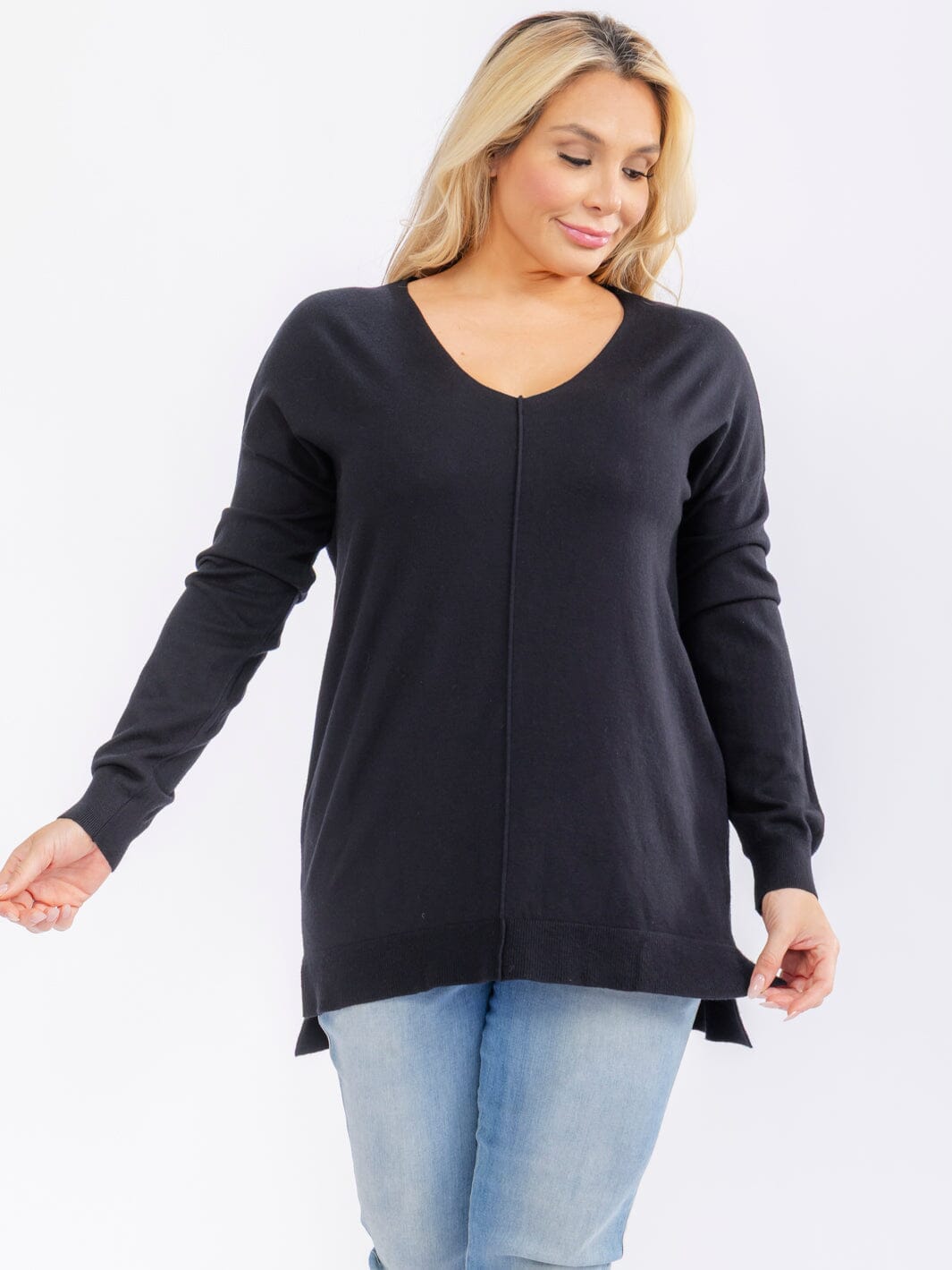PLUS SIZE LONG SLEEVE V-NECK HIGH-LOW PULLOVER SWEATER