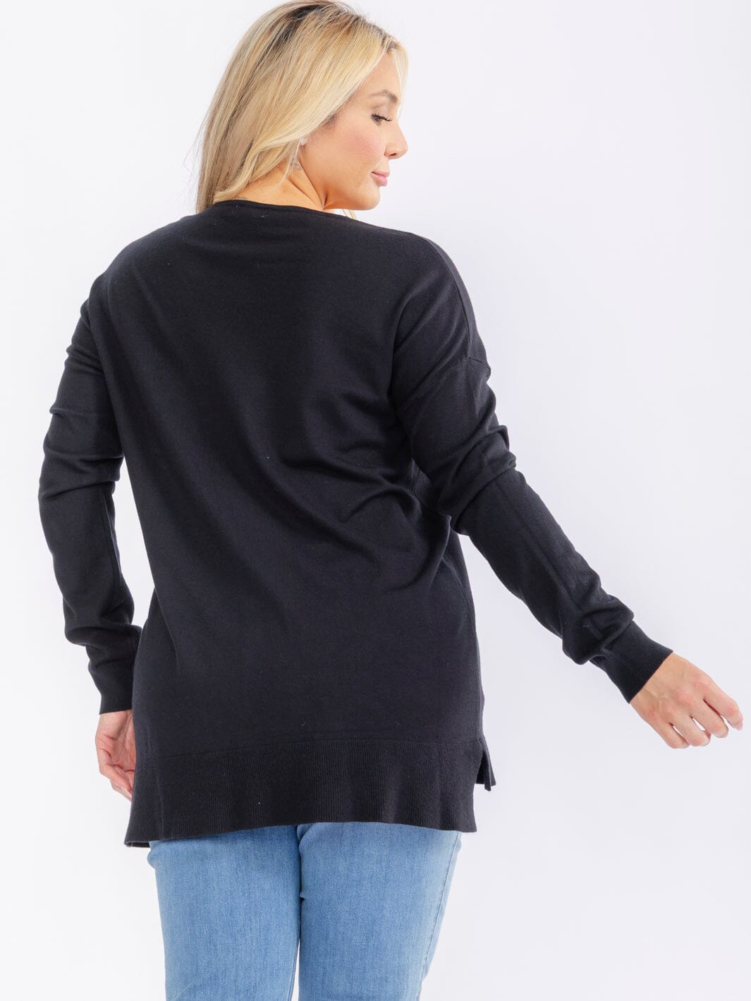 PLUS SIZE LONG SLEEVE V-NECK HIGH-LOW PULLOVER SWEATER