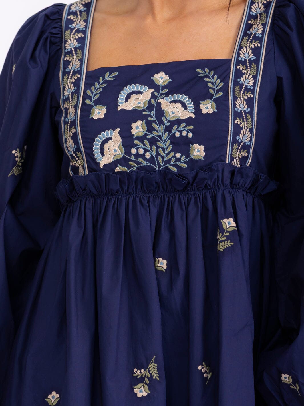 WOMEN'S LONG SLEEVE SQUARE NECK FLORAL EMBROIDERY MINI DRESS
