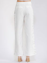 WOMEN'S ZIPPER CLOSURE FLOWER CROCHET DETAILED MINI SHORTS (Copy)