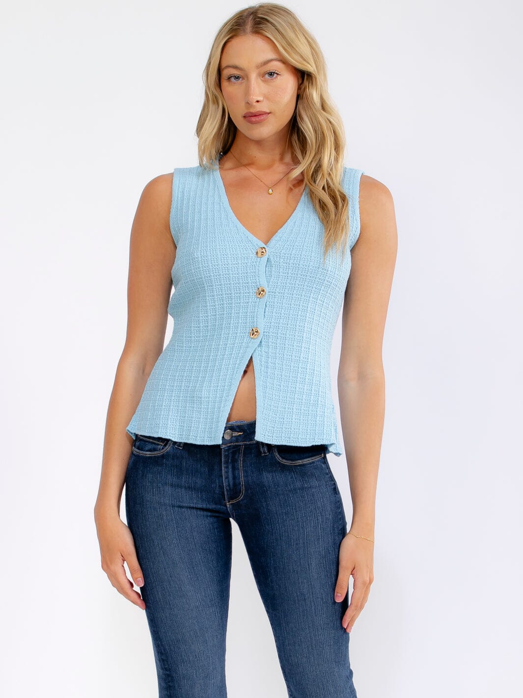WOMEN'S SLEEVELESS V-NECK BUTTON UP RIBBED TANK TOP