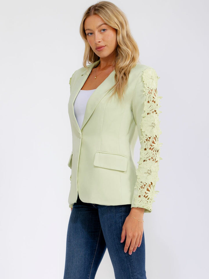 WOMEN'S LONG SLEEVE CROCHET DETAILED BUTTON CLOSURE POCKETS BLAZER