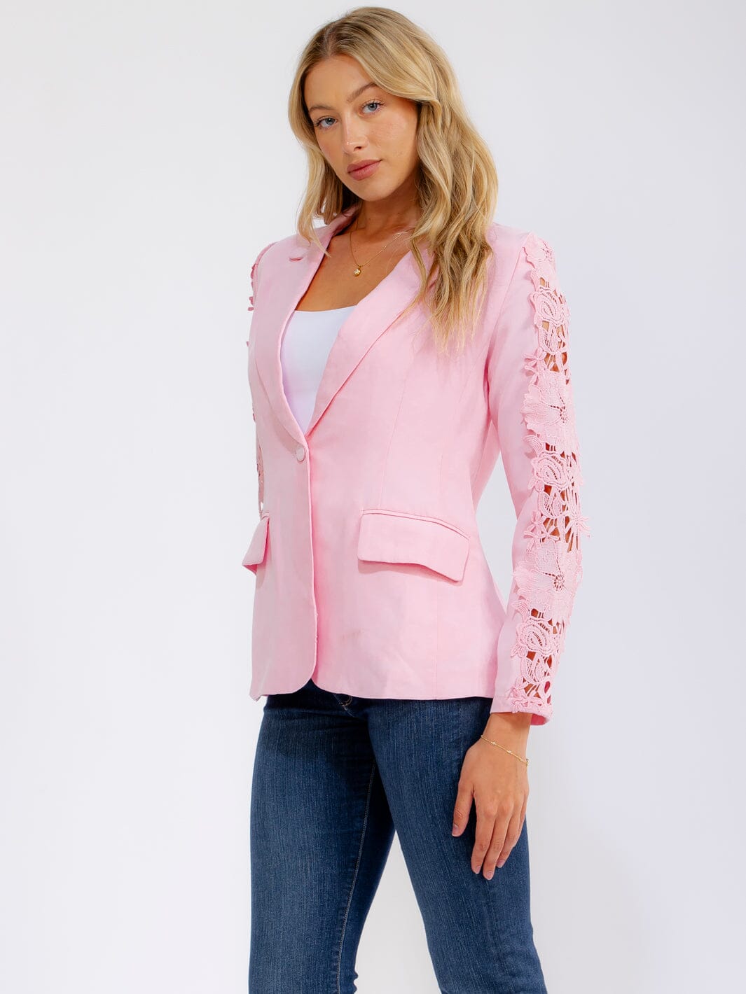WOMEN'S LONG SLEEVE CROCHET DETAILED BUTTON CLOSURE POCKETS BLAZER