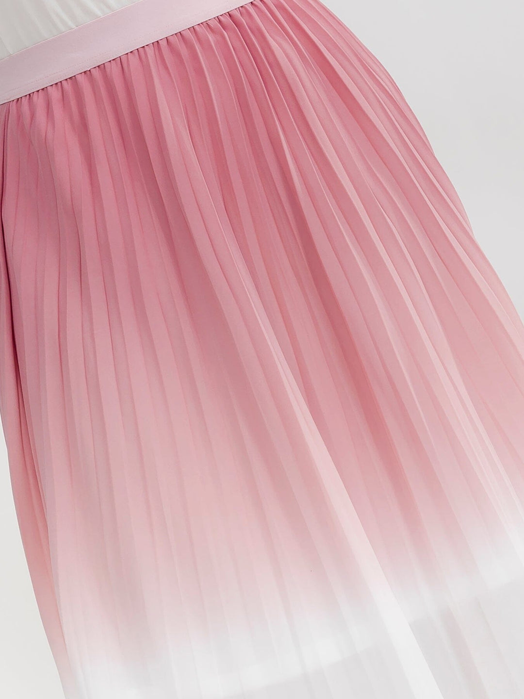 PLUS SIZE ELASTIC WAIST PLEATED COLORBLOCK MAXI SKIRT