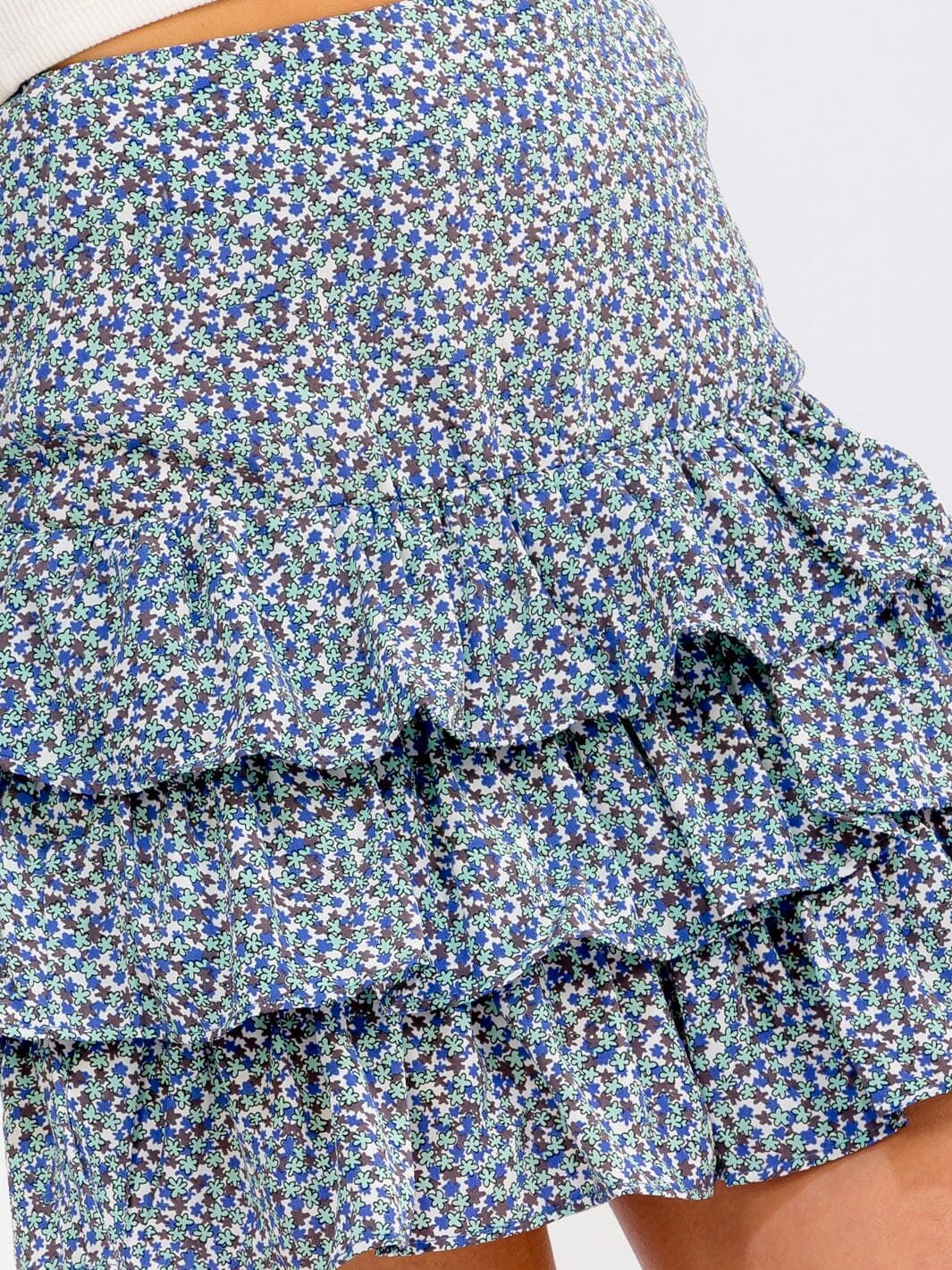 WOMEN'S ZIPPER CLOSURE RUFFLE TIERED FLORAL MINI SKIRT