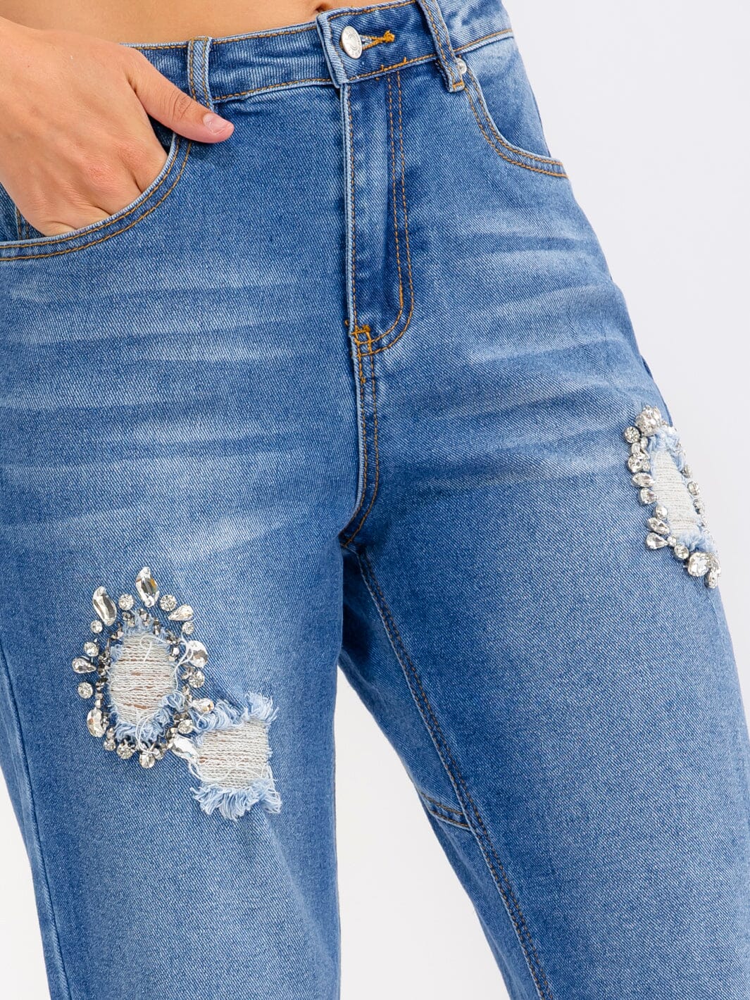WOMEN'S BUTTON CLOSURE POCKETS DISTRESS STUDS STRAIGHT LEG DENIM PANTS