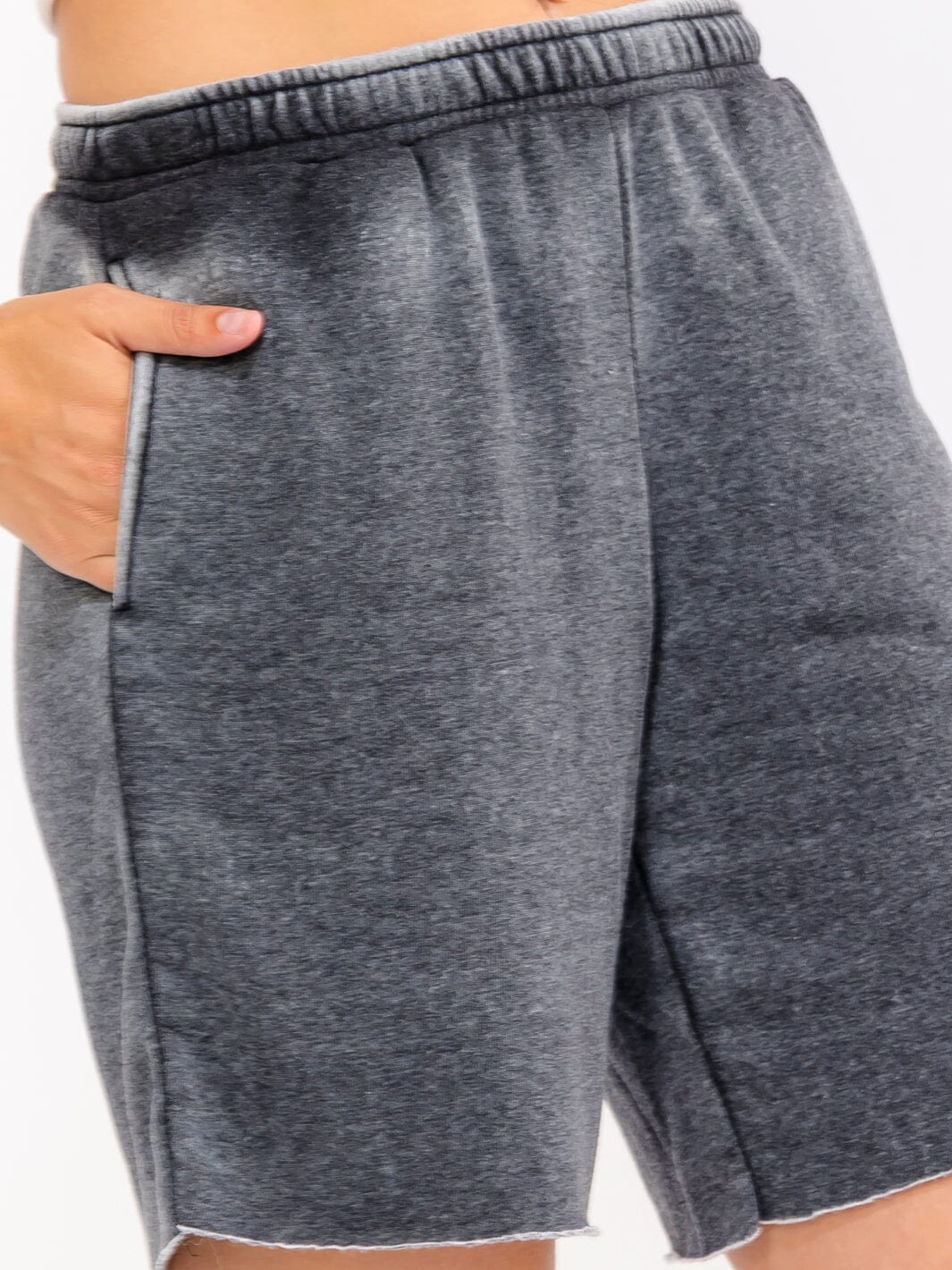 WOMEN'S ELASTIC WAIST FRONT POCKETS WASHED SHORTS