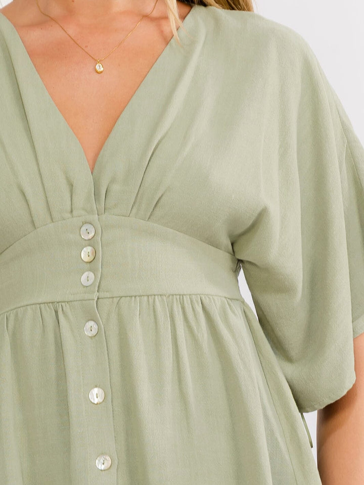 WOMEN'S SHORT SLEEVE V-NECK BUTTON UP LINEN BLOUSE