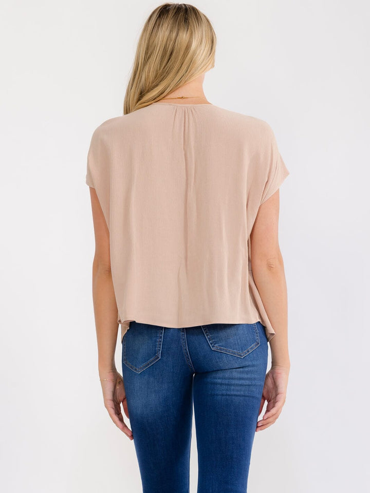 WOMEN'S SHORT SLEEVE V-NECK TIERED LOOSE FIT BLOUSE
