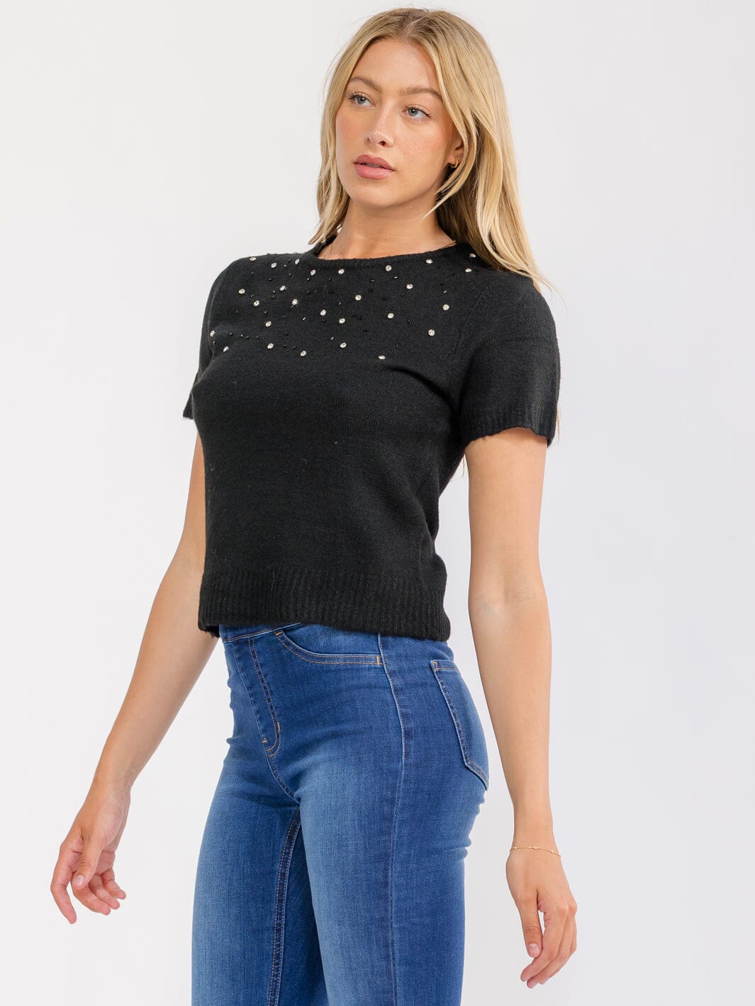 WOMEN'S SHORT SLEEVE STUDS DETAILED TOP