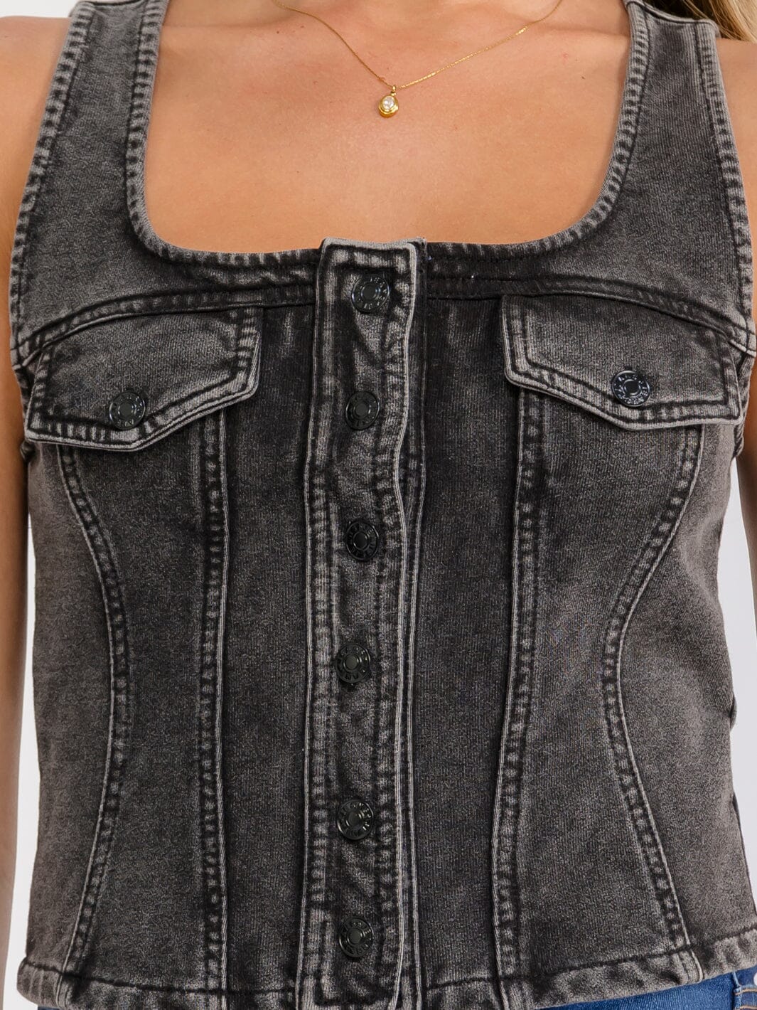 WOMEN'S SLEEVELESS BUTTON UP FRONT POCKETS DENIM WASHED TANK TOP