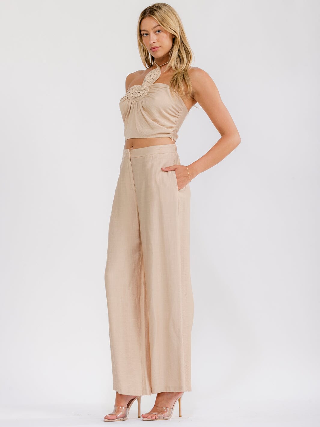 WOMEN'S HALTER NECK CROP TOP & BUTTON CLOSURE WIDE LEG PANTS CROCHET 2PC. SET