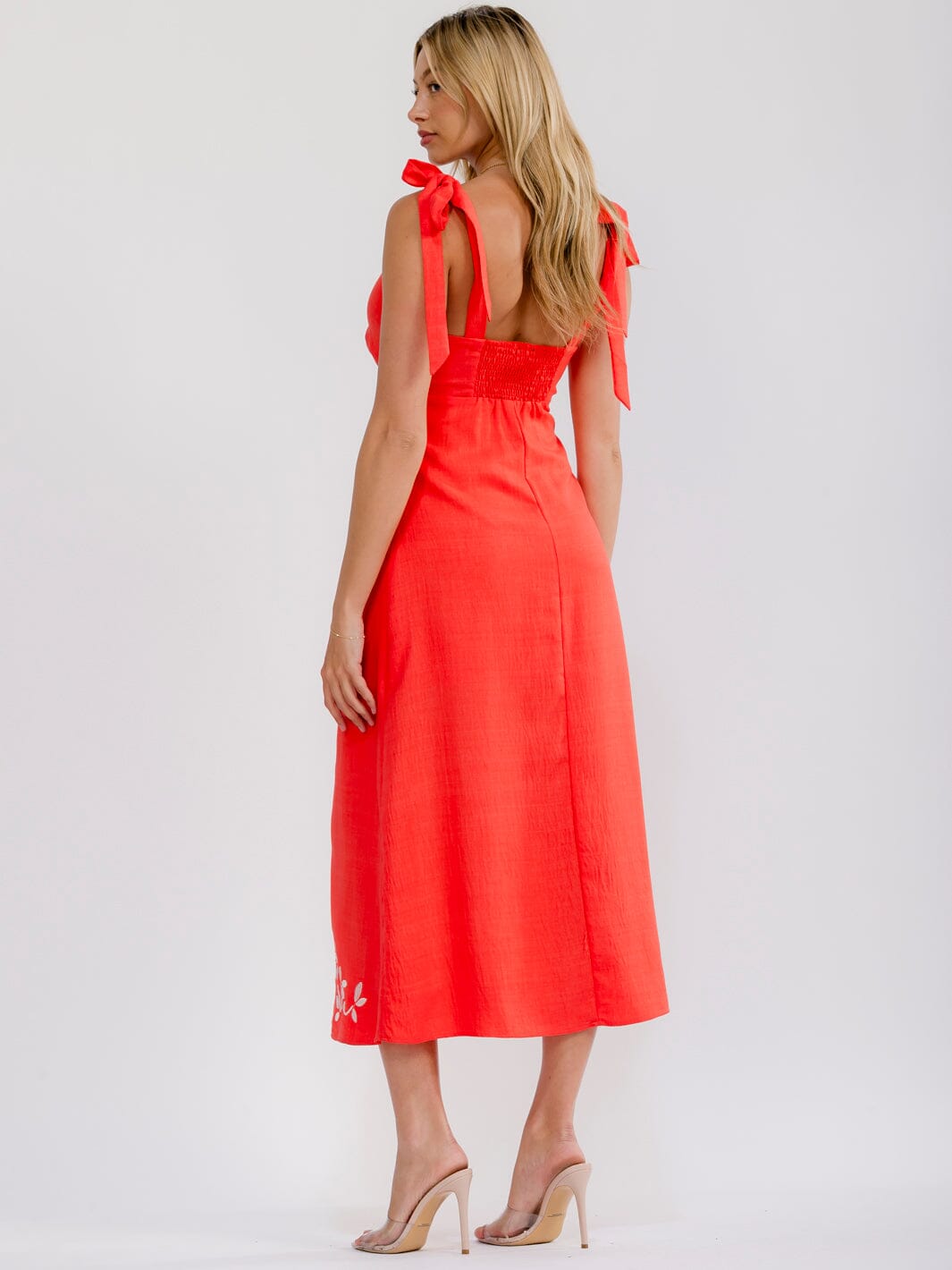 WOMEN'S SLEEVELESS V-NECK SMOCK EMBROIDERY FLORAL MAXI DRESS