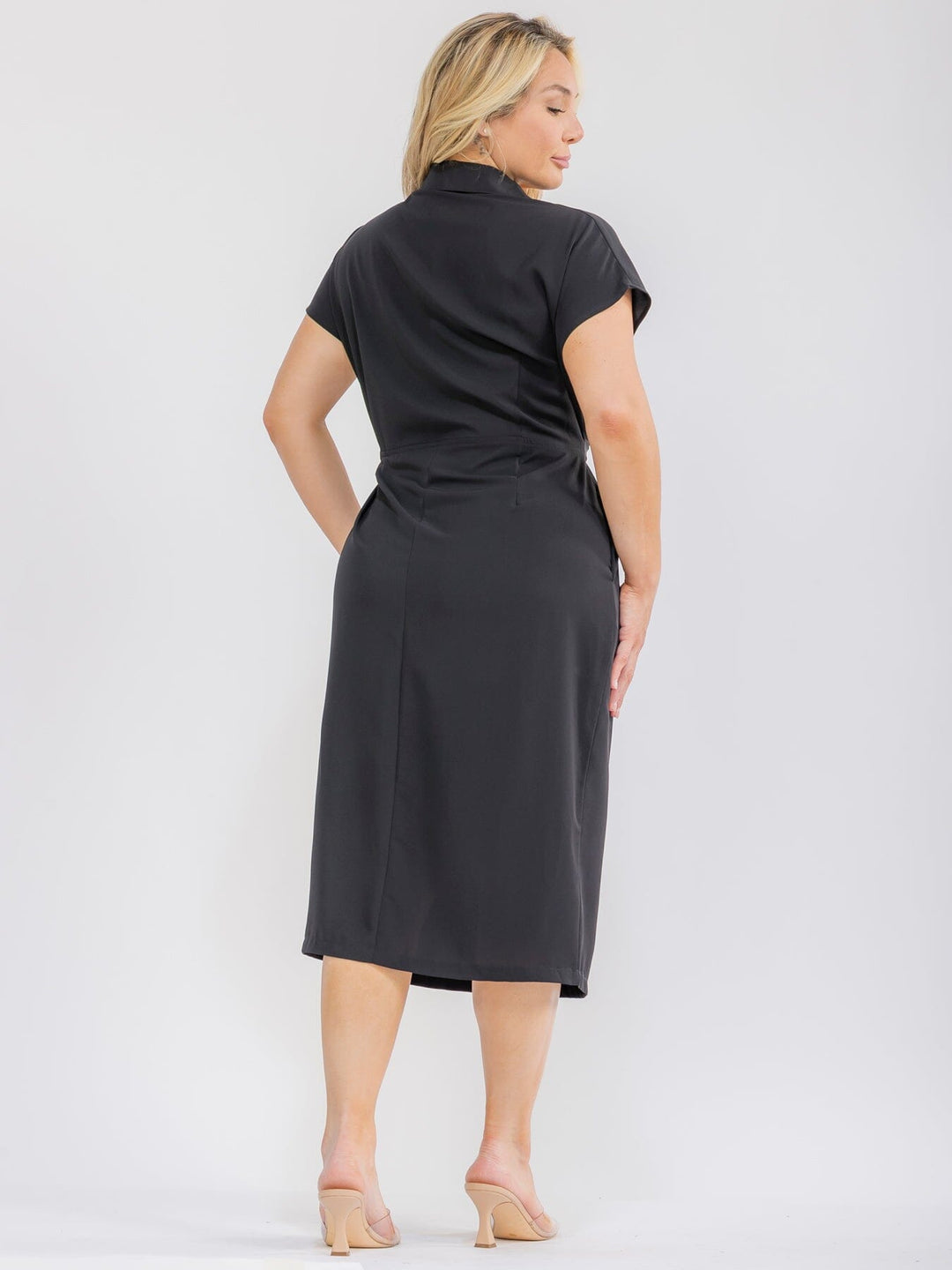 PLUS SIZE SHORT SLEEVE BUTTON UP SELF TIE ELASTIC WAIST MIDI DRESS