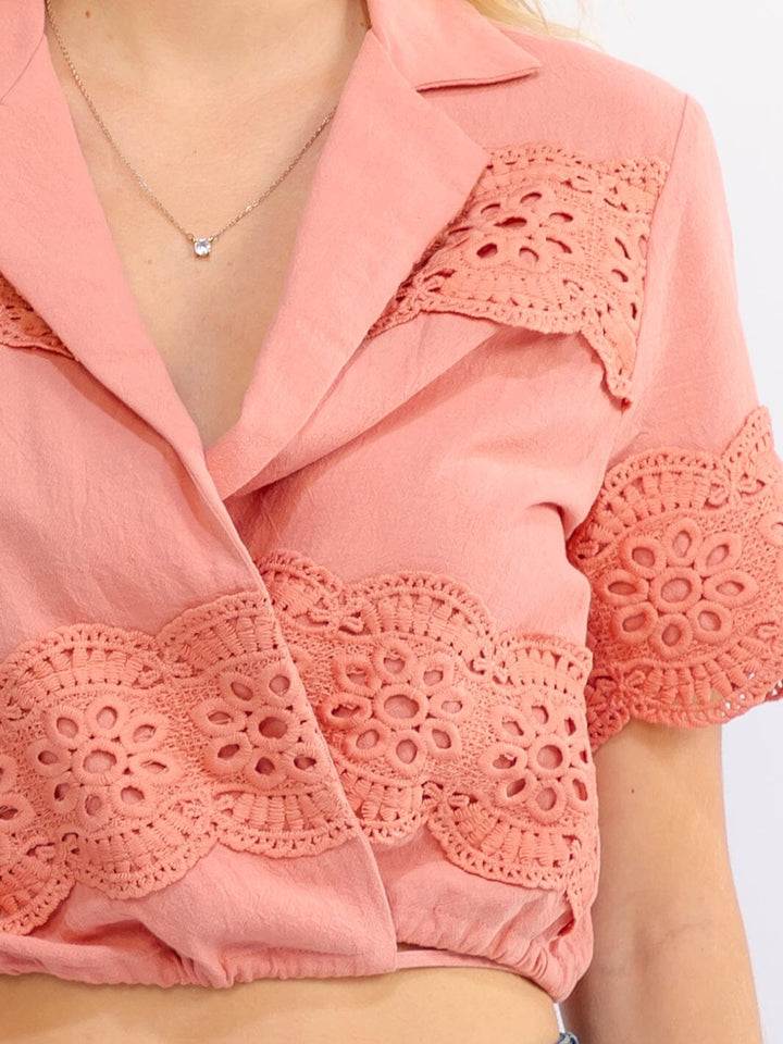 WOMEN'S SHORT SLEEVE CROCHET WRAP BLOUSE