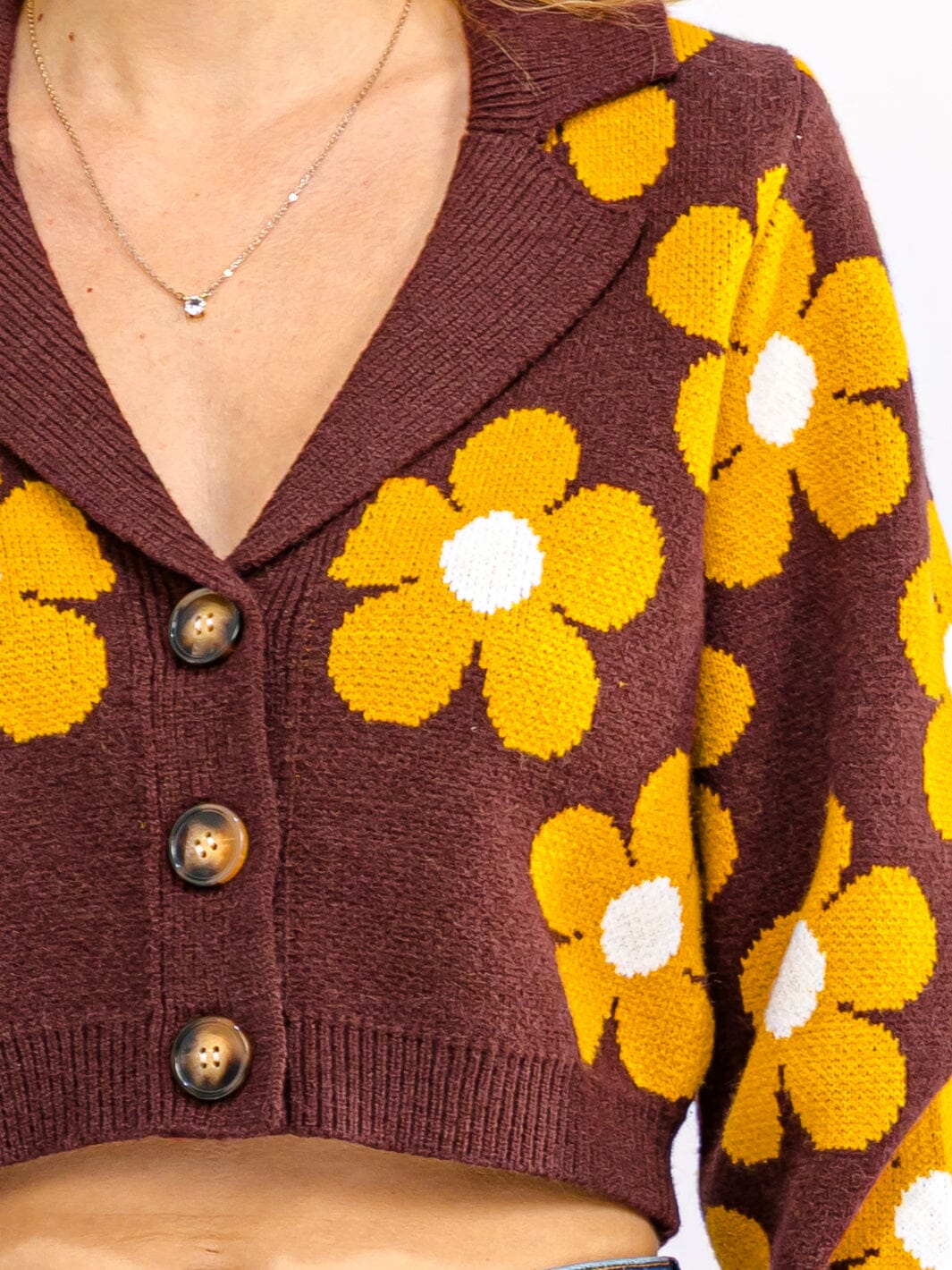 WOMEN'S LONG SLEEVE V-NECK BUTTON UP FLORAL COLORBLOCK SWEATER