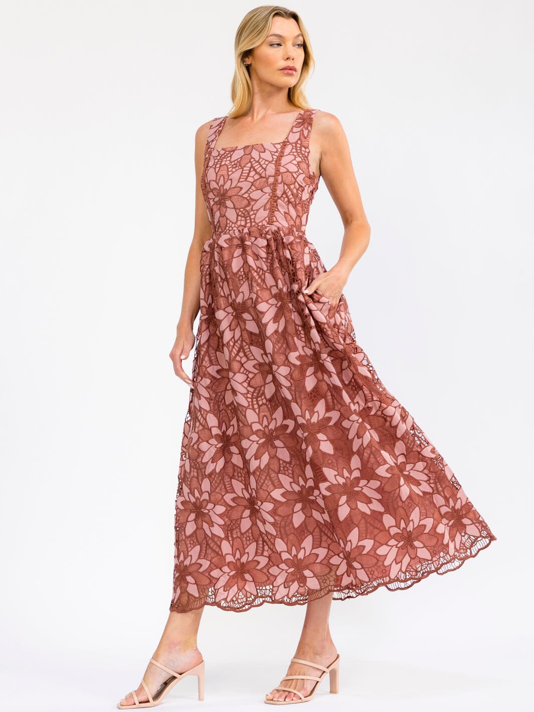 JUST ME WOMEN'S SLEEVELESS SQUARE NECK FRONT POCKETS CROCHET FLORAL MAXI DRESS