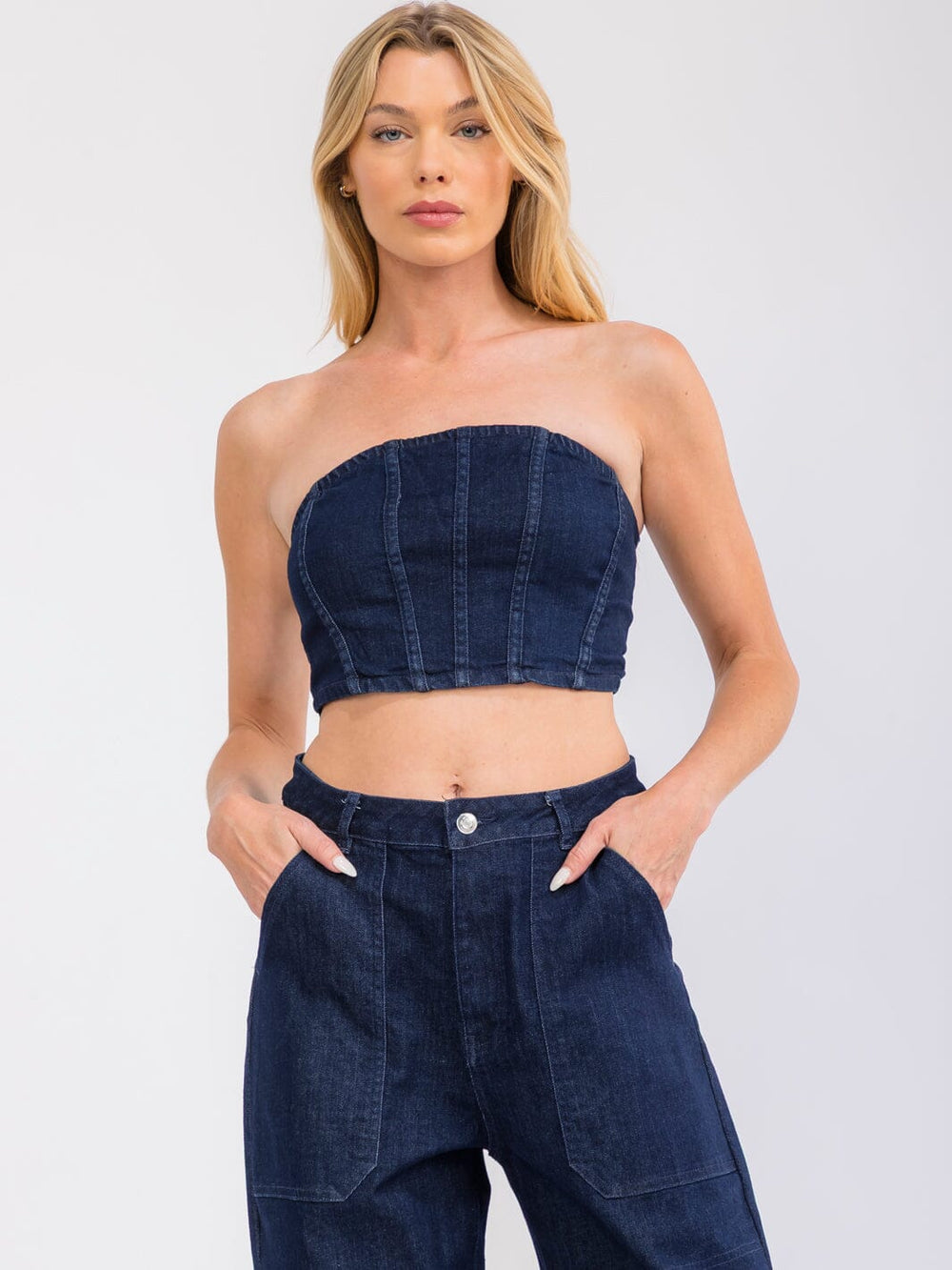 WOMEN'S SLEEVELESS STRETCH DENIM CROP TOP