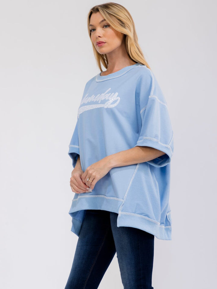 WOMEN'S SHORT SLEEVE LOOSE FIT HIGH-LOW GAME DAY TOP