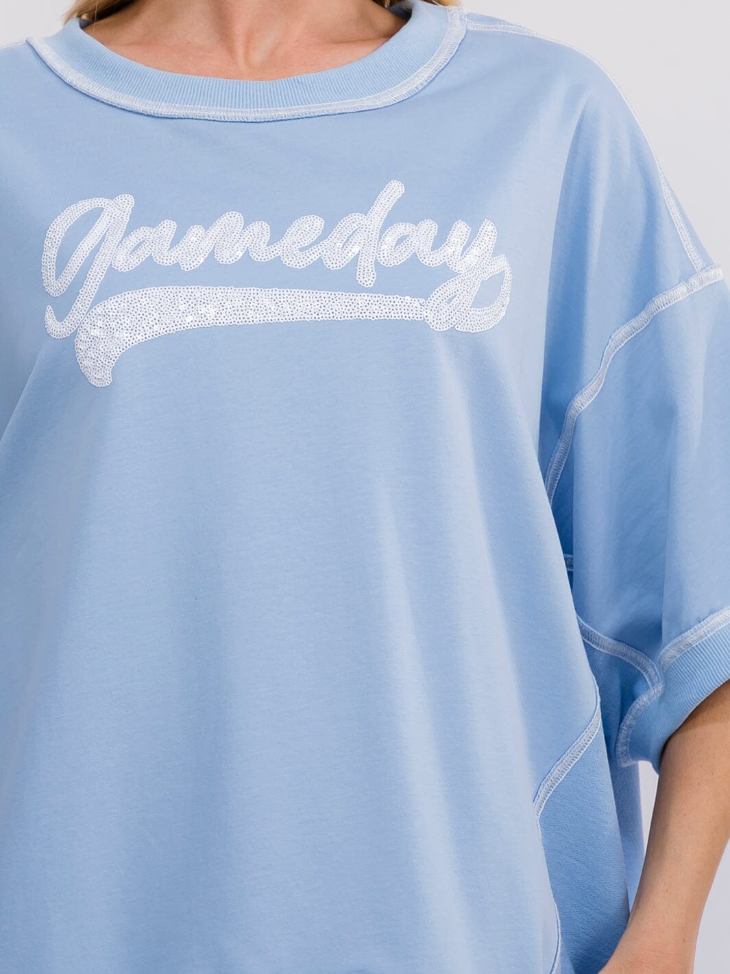 WOMEN'S SHORT SLEEVE LOOSE FIT HIGH-LOW GAME DAY TOP