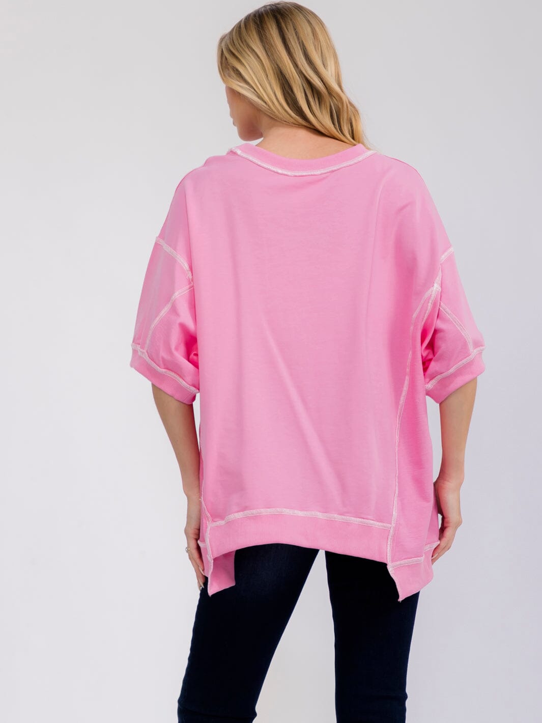 WOMEN'S SHORT SLEEVE LOOSE FIT HIGH-LOW GAME DAY TOP