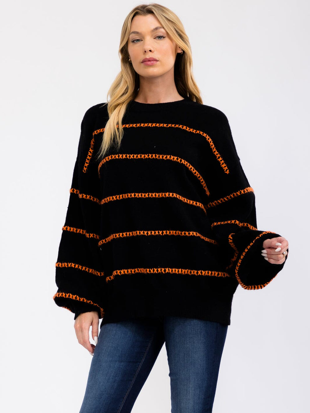 WOMEN'S LONG SLEEVE TRIM DETAILED PULLOVER SWEATER