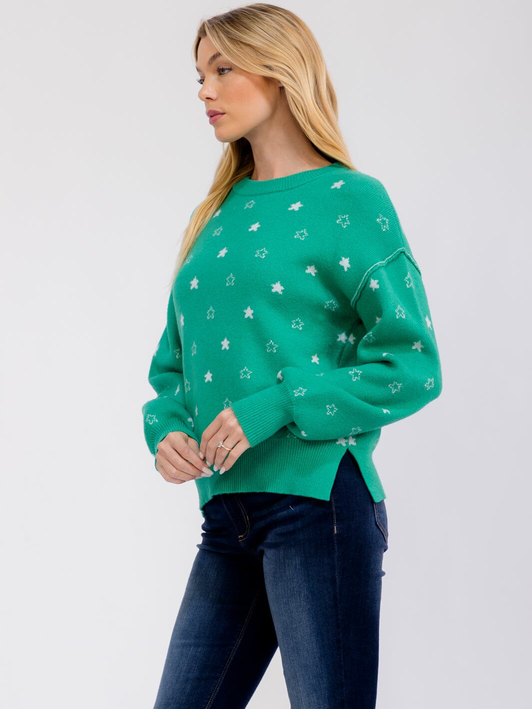 WOMEN'S LONG SLEEVE STARS PRINT PULLOVER SWEATER