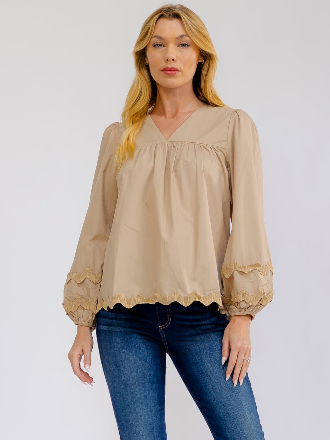 WOMEN'S LONG SLEEVE V-NECK TRIM DETAILED TUNIC BLOUSE