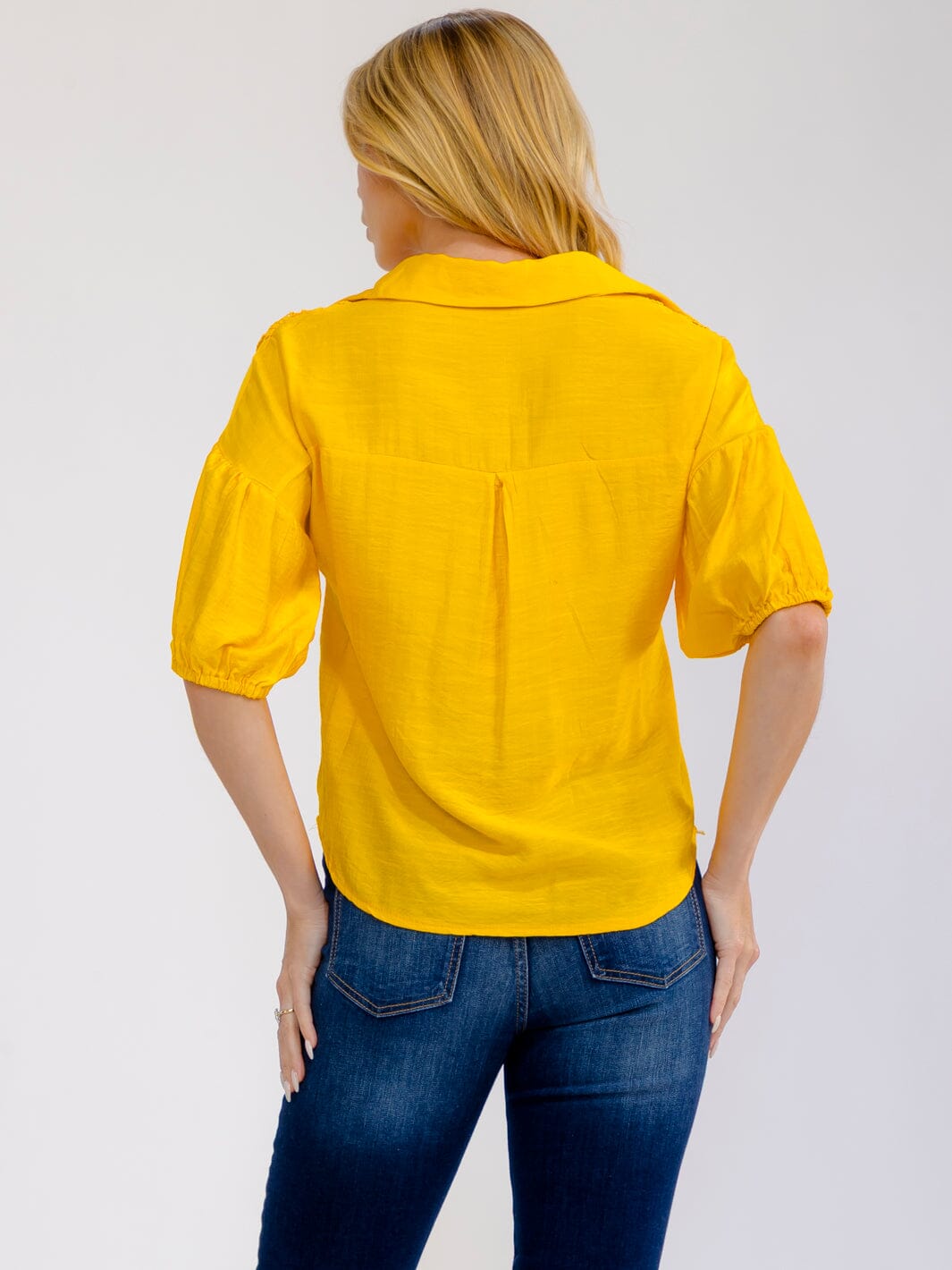 WOMEN'S SHORT SLEEVE V-NECK HIGH-LOW CROCHET BLOUSE