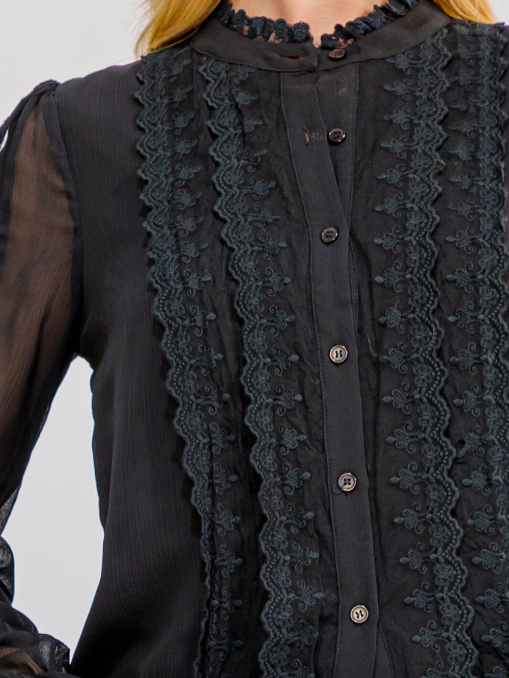 WOMEN'S LONG SLEEVE V-NECK BUTTON UP EMBROIDERY DETAILED BLOUSE