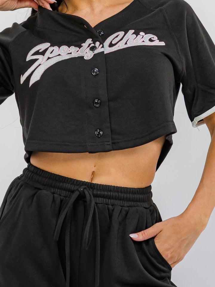 WOMEN'S SHORT SLEEVE CROP TOP & ELASTIC WAIST MINI SHORT GRAPHIC 2PC. SET
