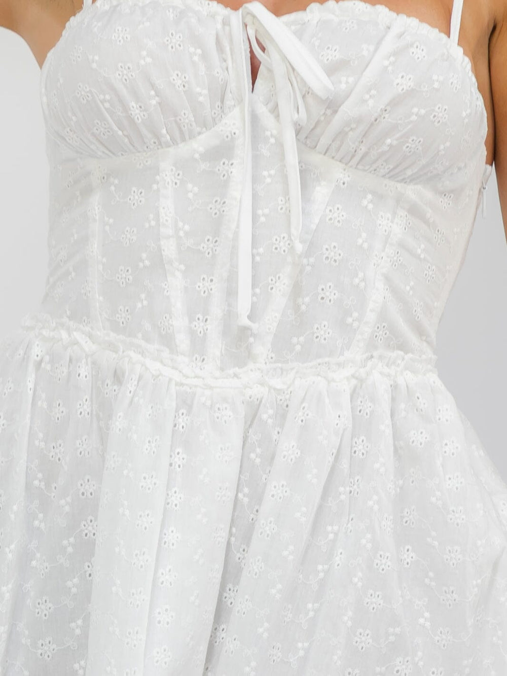 WOMEN'S SLEEVELESS SMOCK FIT & FLARE EYELET MINI DRESS